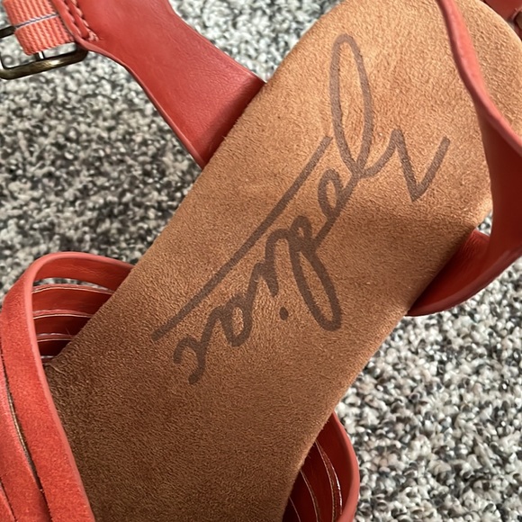 Pink wedges - Picture 3 of 5